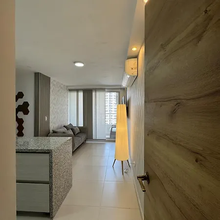 Apartamento Lindo A 3 Calles De Playas Y A 3 Minutos Del Centro Histórico