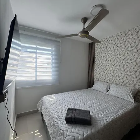 Apartamento Lindo A 3 Calles De Playas Y A 3 Minutos Del Centro Histórico *